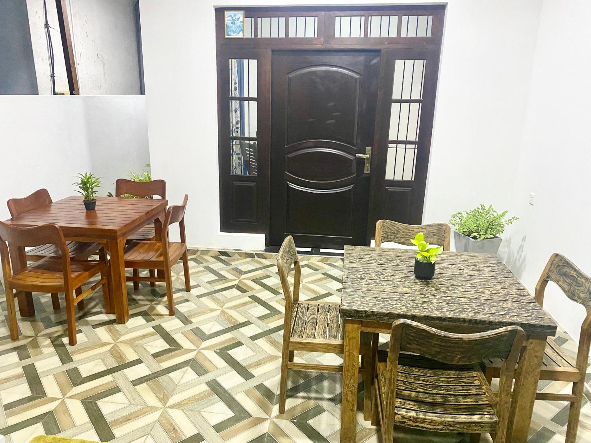 Mario Family Villa And Restaurant Негомбо Экстерьер фото