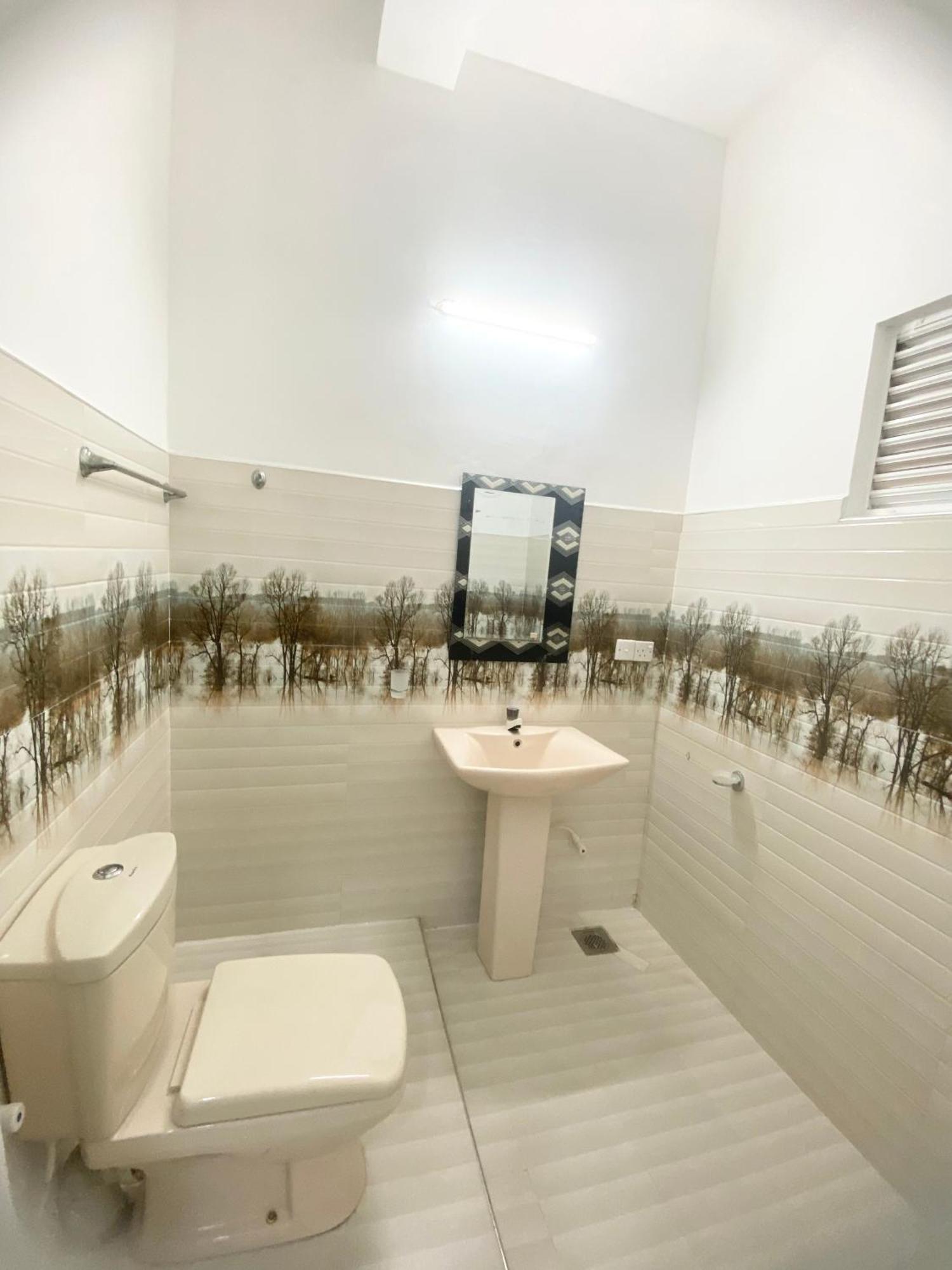 Mario Family Villa And Restaurant Негомбо Экстерьер фото