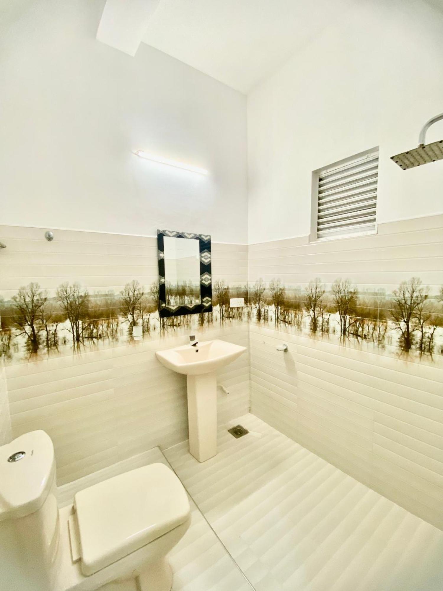 Mario Family Villa And Restaurant Негомбо Экстерьер фото